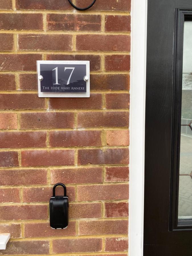 One Bedroom Apartment, Driveway, Bracknell Centre Eksteriør billede