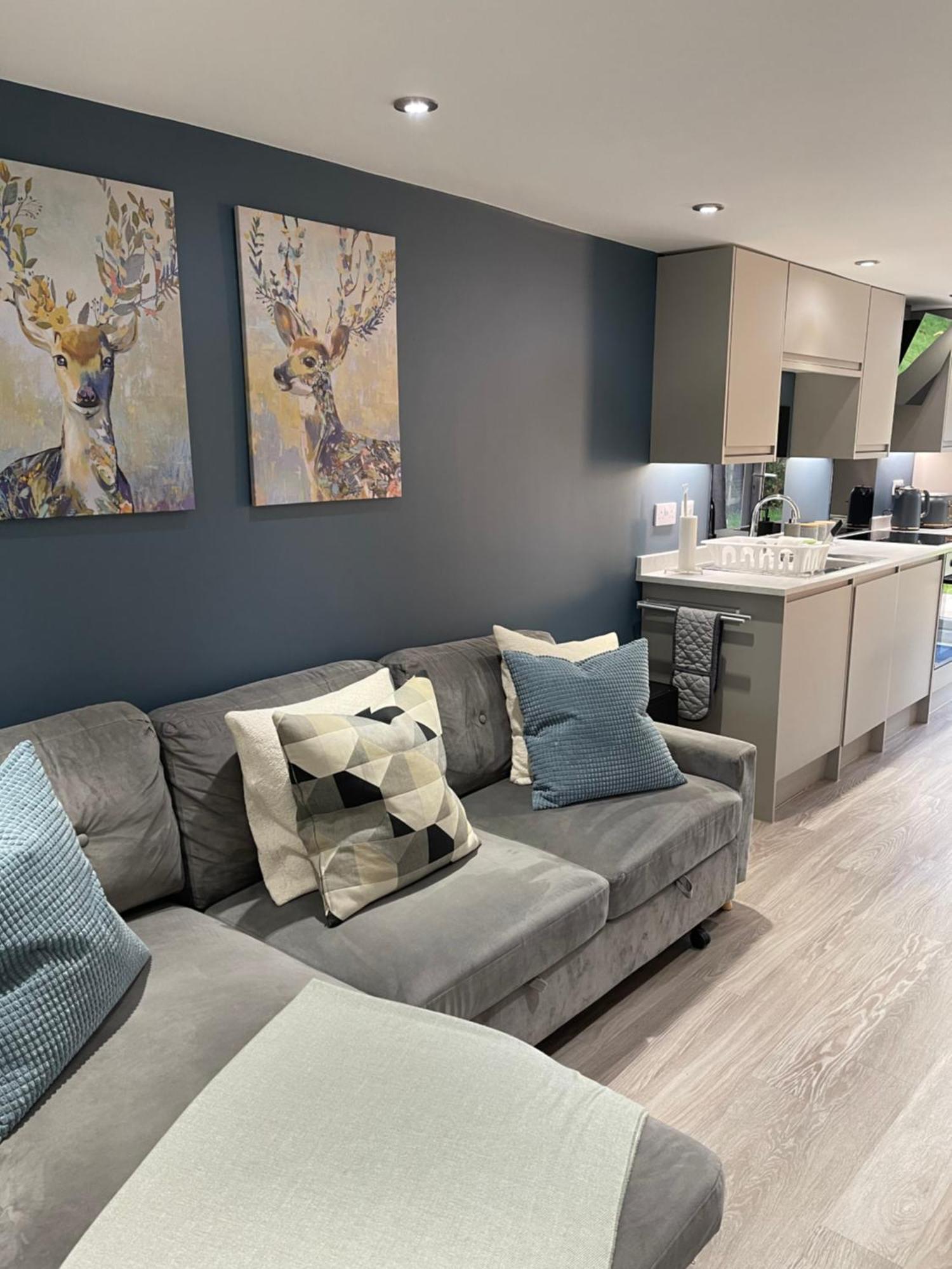 One Bedroom Apartment, Driveway, Bracknell Centre Eksteriør billede